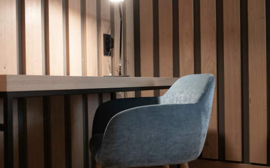 ESCRITORIO HABITACIÓN DOBLE ESTÁNDAR