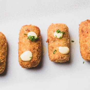  Croquetes cremoses de pollastre a l’ast